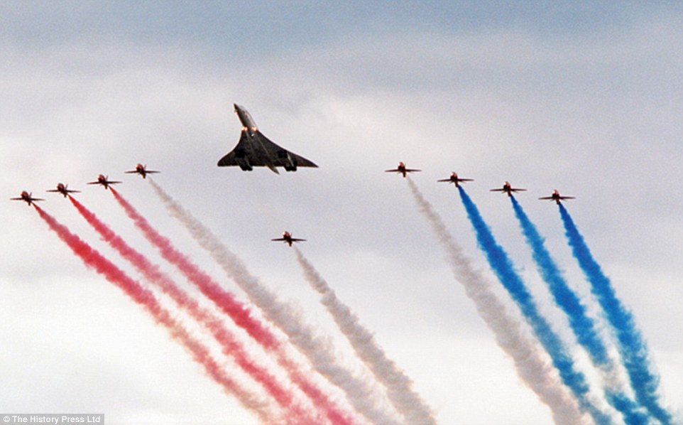 33dd9c7900000578-3575084-on_2_june_1996_heathrow_airport_marked_its_50th_anniversary_with-a-144_14624541294841